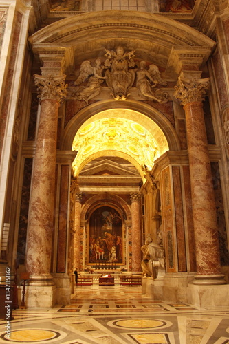 Intérieur de la Basilique Saint-Pierre à Rome, Vatican © Atlantis