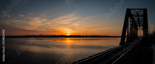 Foto Train trestle sunset