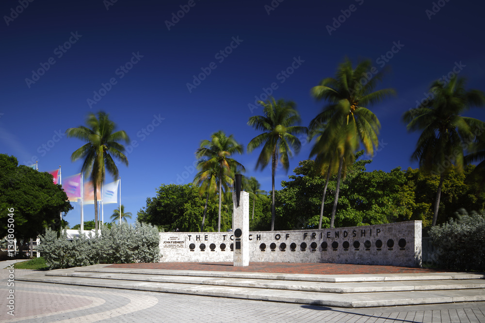 Fototapeta premium Torch of Friendship Downtown Miami