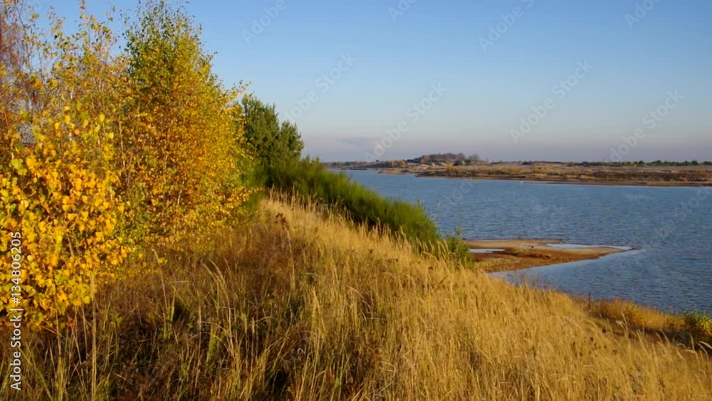Schlabendorfer See im Herbst StockVideo Adobe Stock