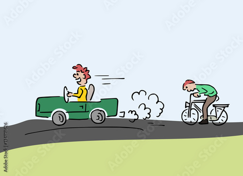 Jongen doet wedstrijd op de fiets tegen een auto