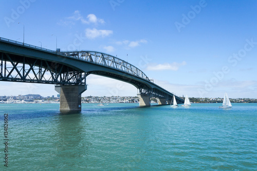 View to the Harbour Bridge from Northcote Point Auckland © Rangkong