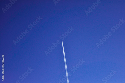 Airplane on sky © Stuhlmuller Monica