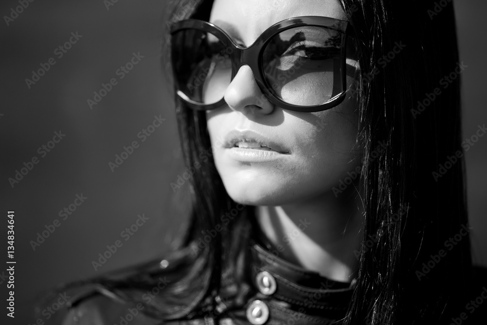 Beautiful and Fashionable woman black and white photo 