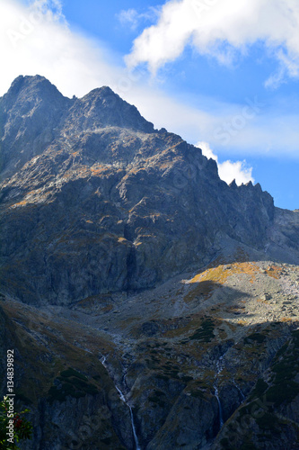 Tatra Mountains. Fot. Konrad Filip Komarnicki / EAST NEWS Slowacja 16.09.2015 Widok na slowackie Tatry Wysokie z Magistrali Tatrzanskiej w okolicach Zielonego Stawu.