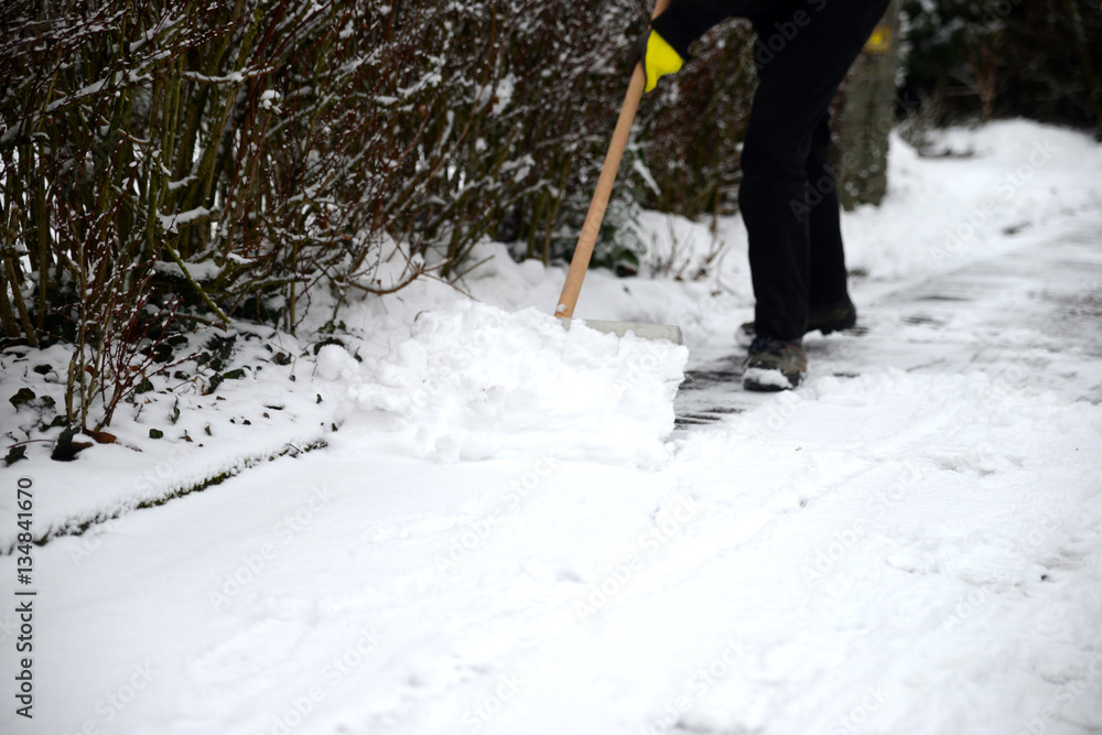 Naklejka premium Schnee räumen