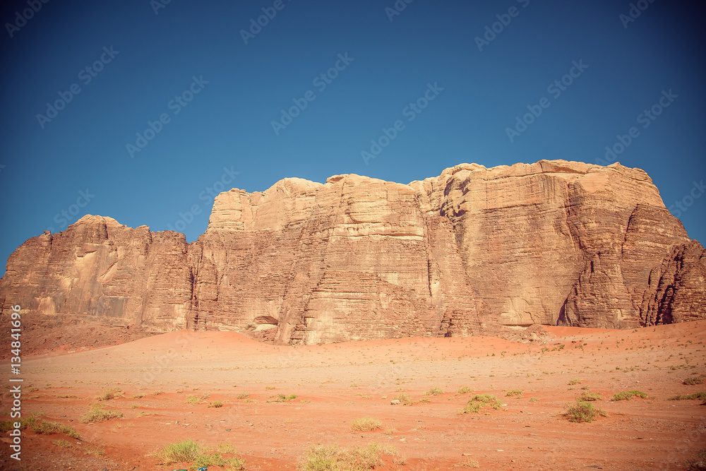 Fototapeta premium amazing mountains in desert of Wadi Rum, Petra, Jordan.