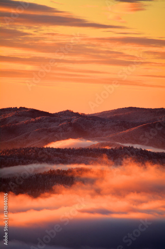 Sunrise in the Polish Mountains. Fot. Konrad Filip Komarnicki / EAST NEWS Krynica - Zdroj 08.01.2016 Wschod slonca na Jaworzynie Krynickiej.