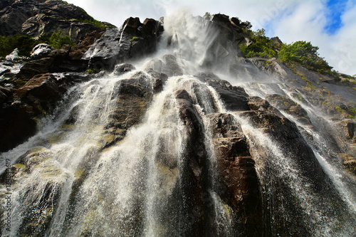 Waterfall in Norway. Fot. Konrad Filip Komarnicki / EAST NEWS Norwegia 20.07.2016 Lysefjord w Norwegii latem. Widok na wodospad. photo
