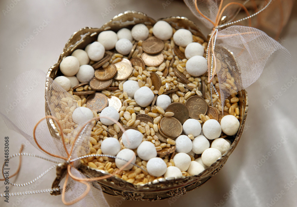 basket with accessories for wedding basket with accessories for wedding