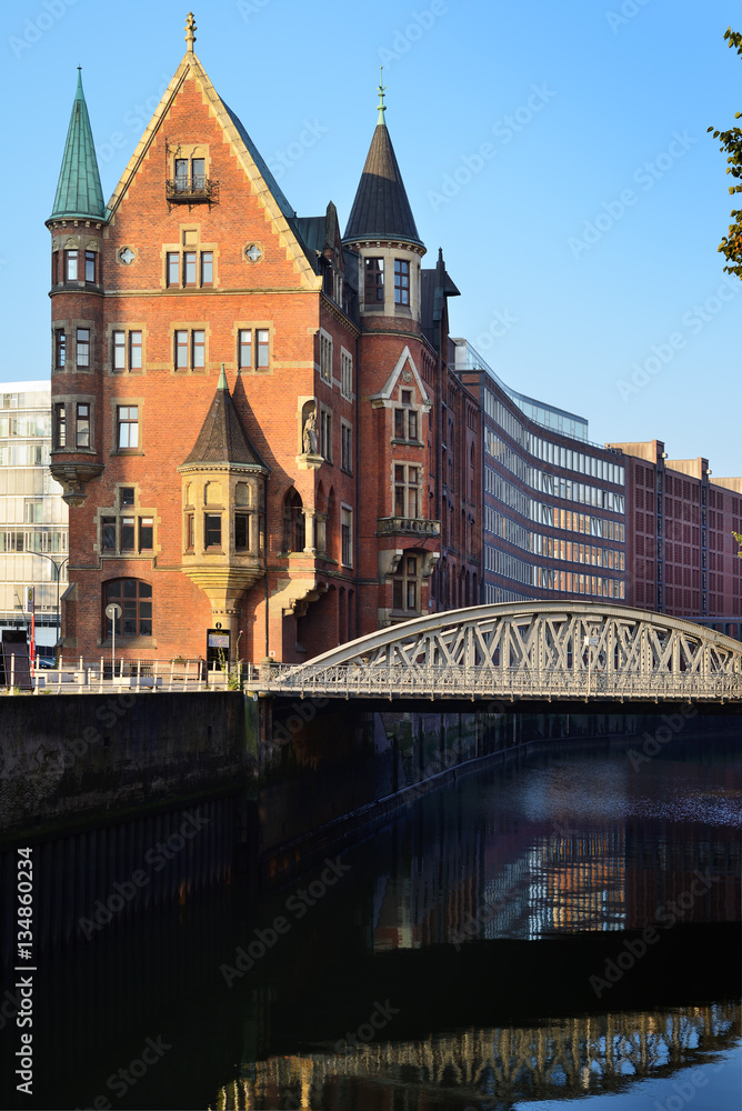 Obraz premium Speicherstadt, historical center of Hamburg at sunrise