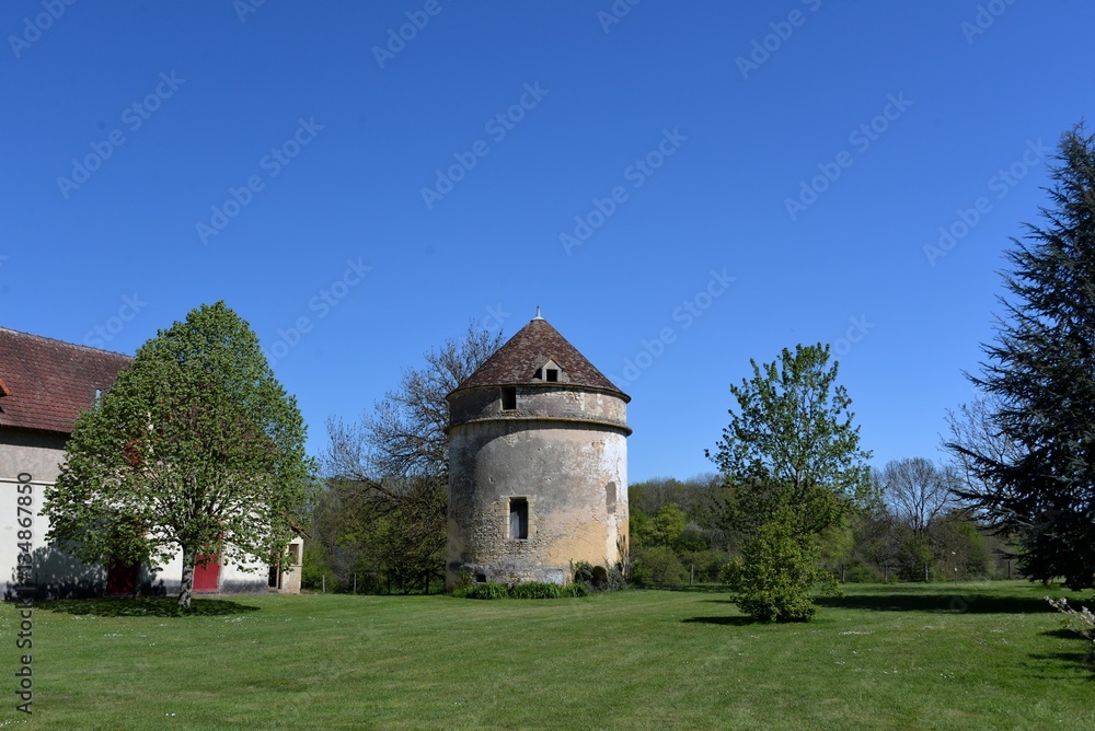 
Château de la Garde Perroy
