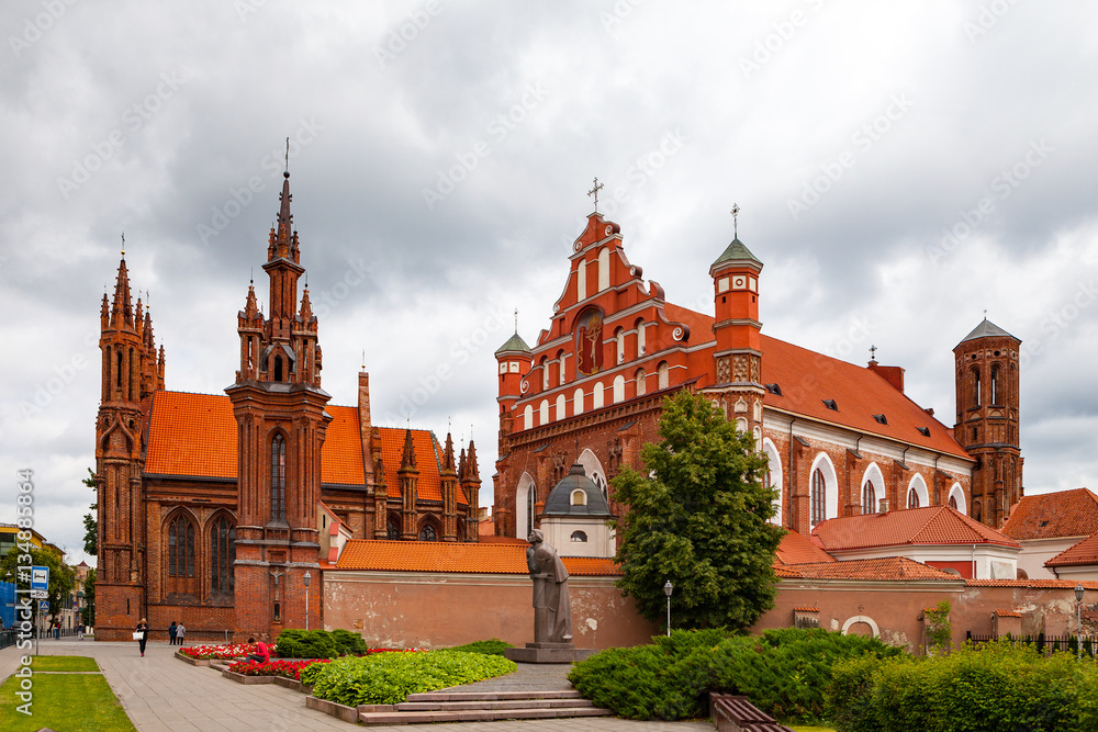 Obraz premium Church of St. Anne and church of the Bernardine in Vilnius, Lithuania