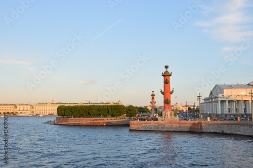 The view of the arrow with Rostral columns and Naval Museum photo