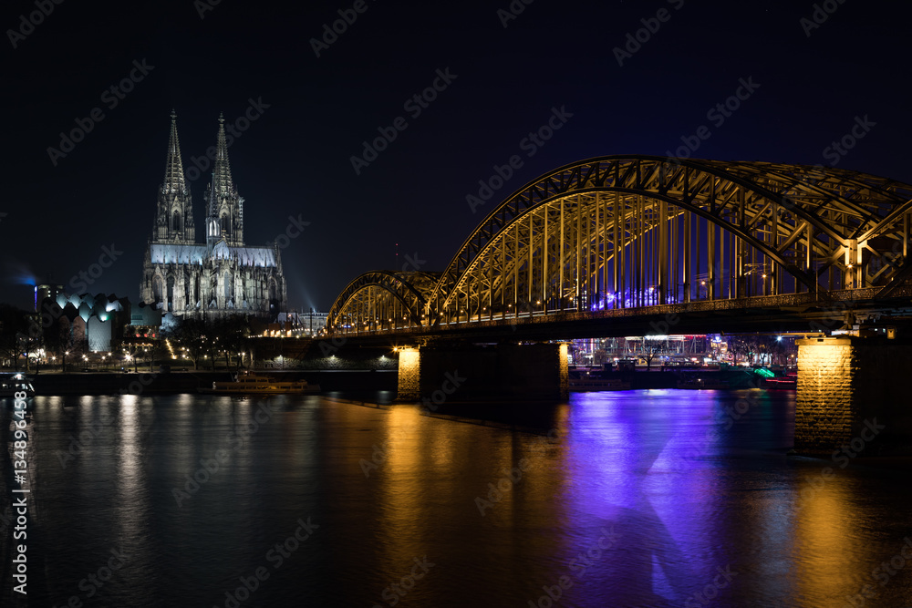 Fototapeta premium Cologne at night in the winter season (mid of january)