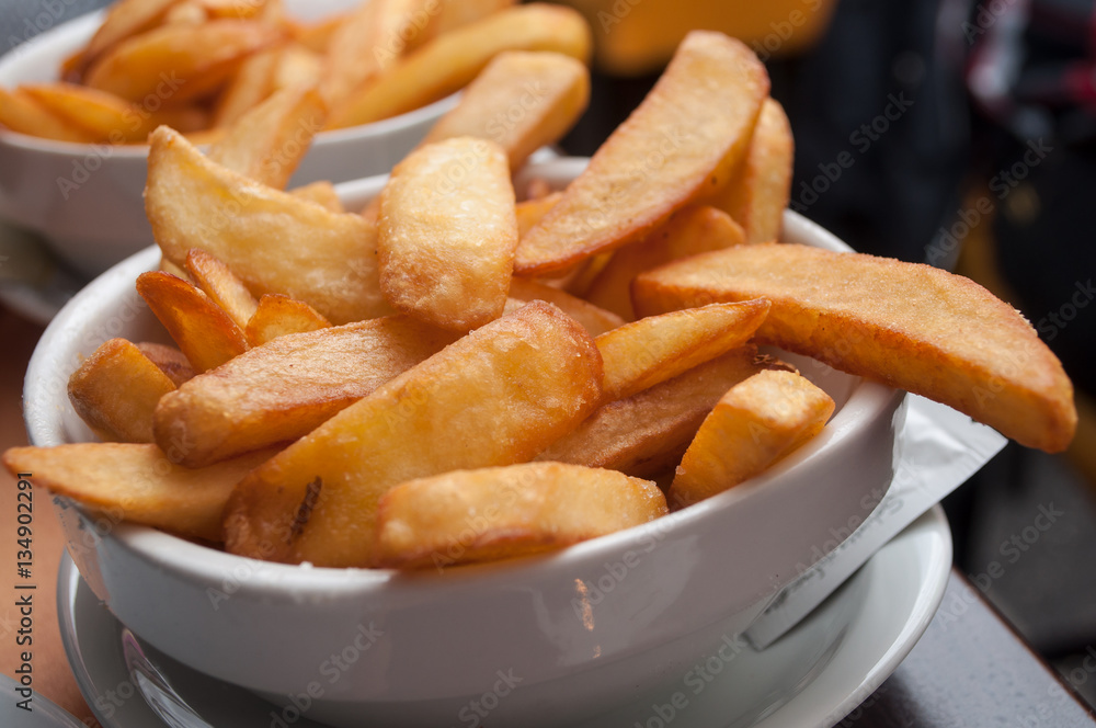 frites dans un bol frites dans un bol