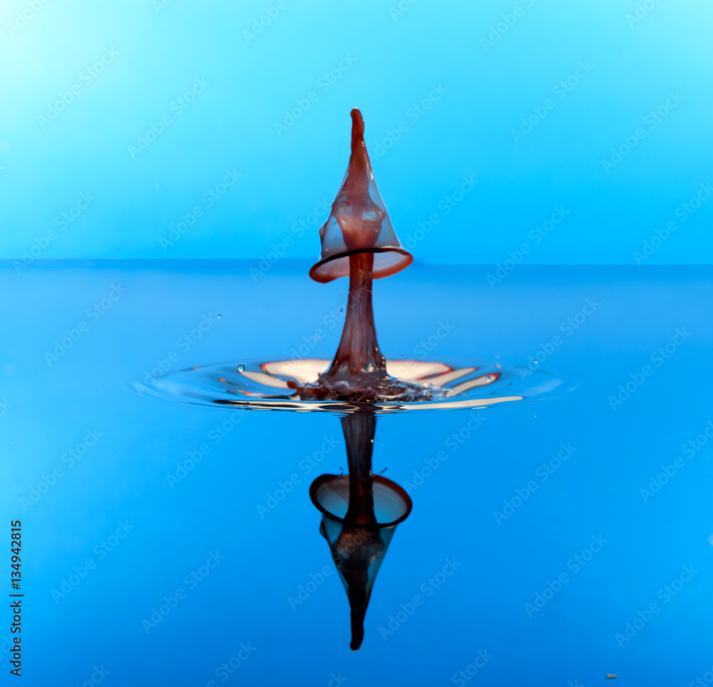 Fototapeta premium water drop collision