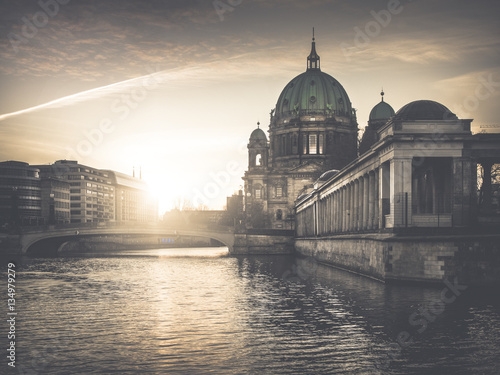 Canvas Print Berliner Dom zum Sonnenaufgang