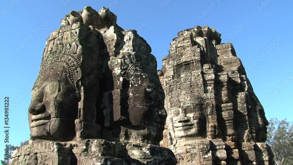 Angkor wat, Bayon, face zoom out Angkor wat, Bayon, face zoom out