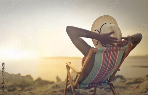 Принти на полотні Black girl enjoying sunshine