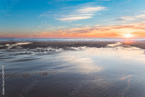 Beautiful sunset at the beach © Ruben Pinto