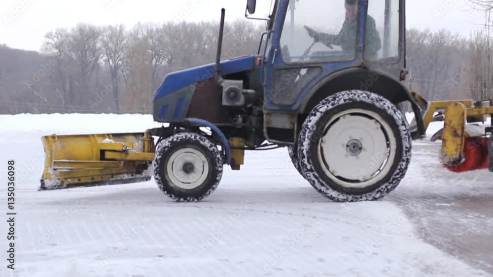 tractor cleaning snow snowthrower tractor cleaning snow snowthrower