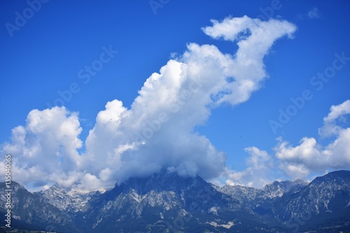 Nuvole e montagne