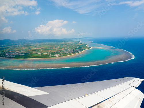 飛行機からのサンゴ礁