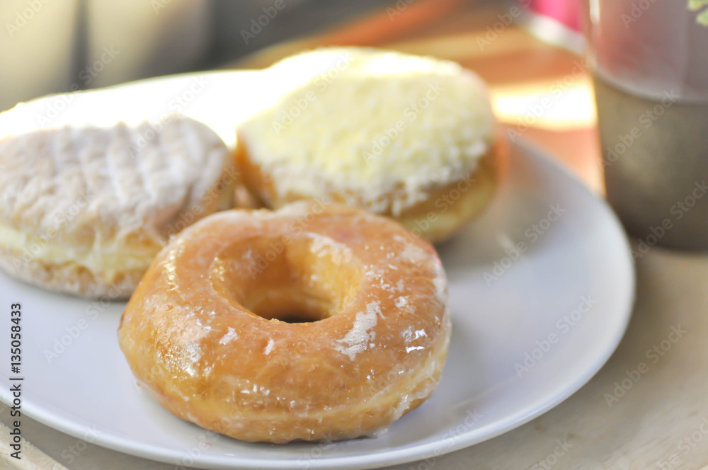 donut or doughnut donut or doughnut