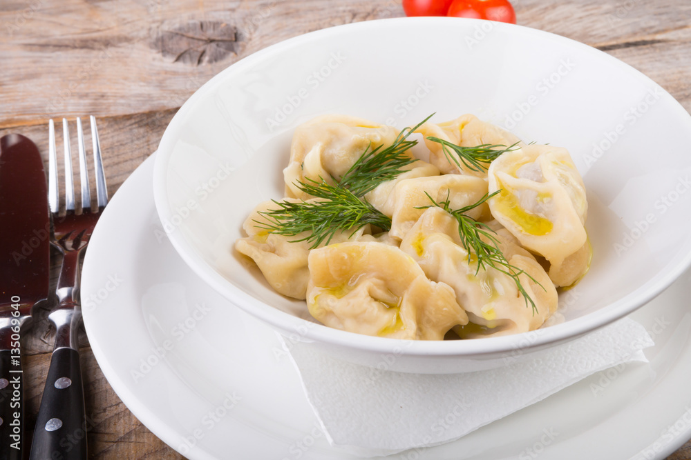 Steamed dumpling with herbs