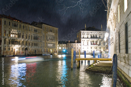 il temporale sopra il canal Grande a Venezia