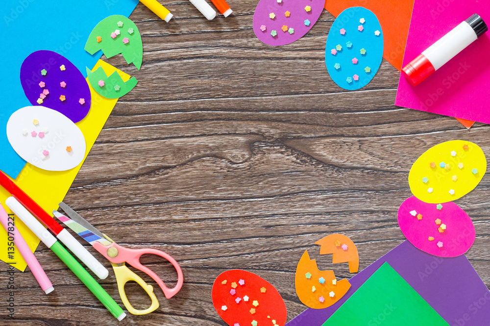 Obraz premium Easter background creative craft. Easter greeting card Easter eg