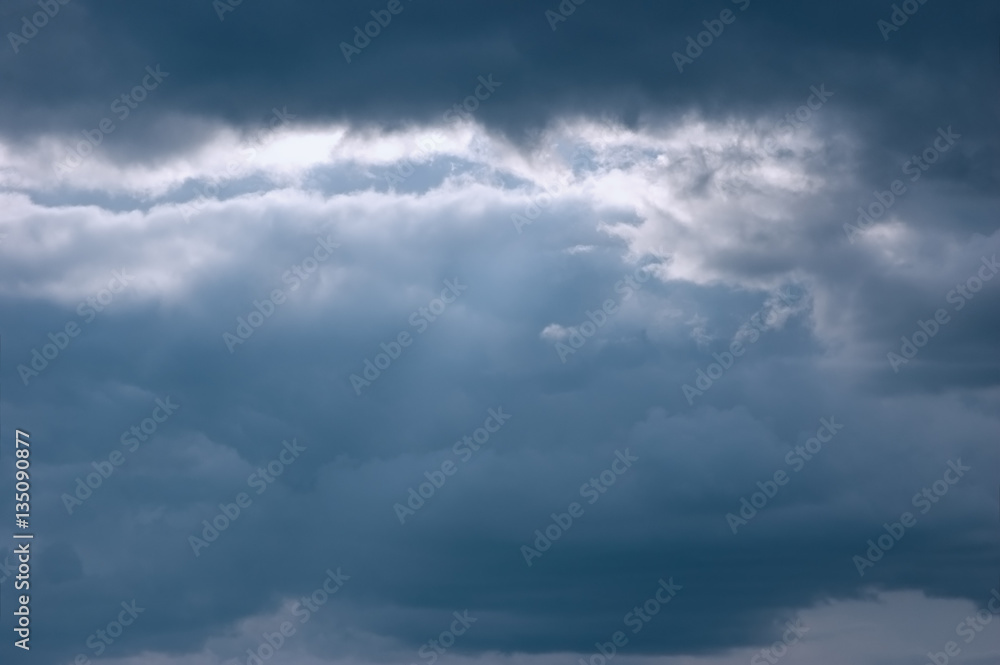 Moody Sea Cloudscape Background, Horizontal Detailed Sky Pattern Sunbeams Dark Clouds