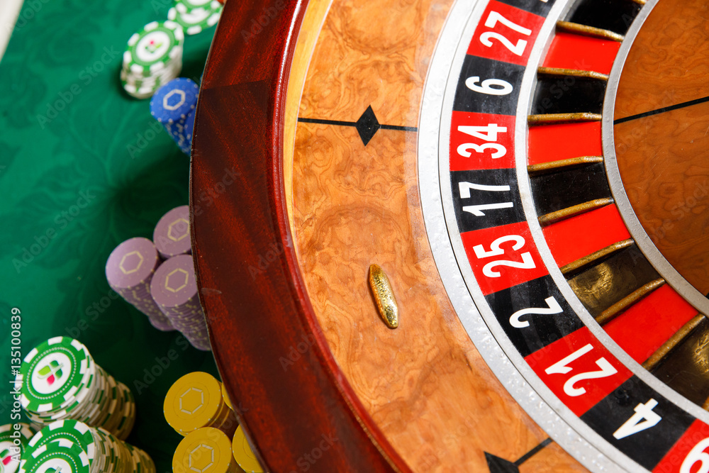 casino roulette tokens green table casino roulette tokens green table