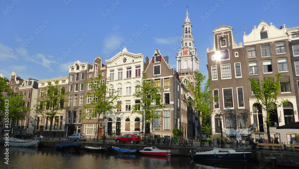 Façades d'immeubles à Amsterdam (Pays-Bas)