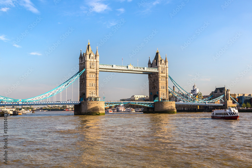 Fototapeta premium Tower Bridge in London