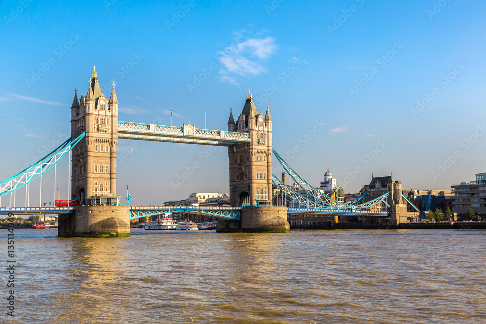 Obraz premium Tower Bridge in London