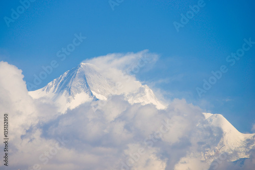 Annapurna IV :: beautiful snow mountain in Annapurna Himalayan R © Sunanta