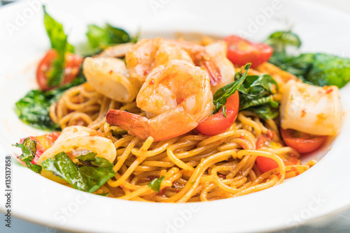 stir-fried spicy seafood spaghetti