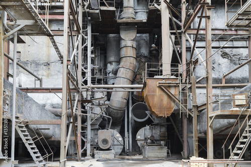 The old equipment at a thermal power plant © dihydrogen