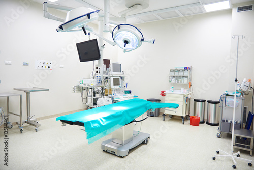 Operating room with no people