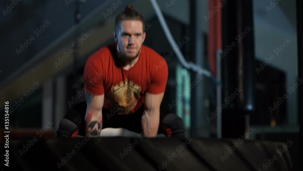The athlete involved krosslifting The athlete involved krosslifting