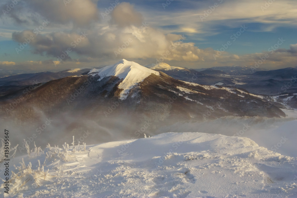 Fototapeta premium Winter mountain scenery in Bieszczady mountains, South Eastern Poland