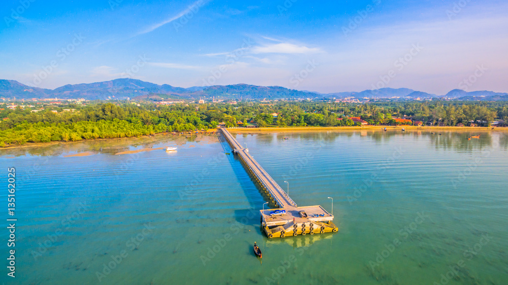 Obraz premium Palai pier close to Chalong pier