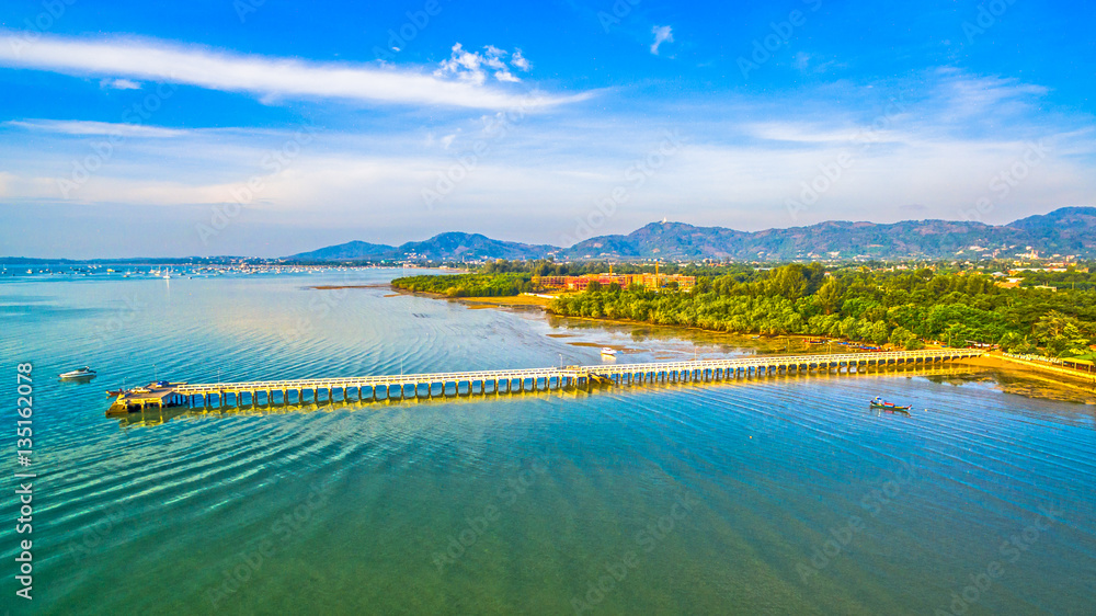 Obraz premium Palai pier close to Chalong pier