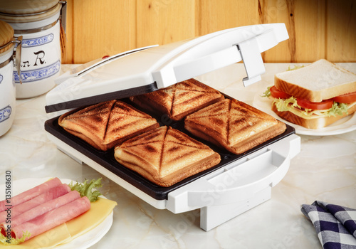 electric sandwich maker