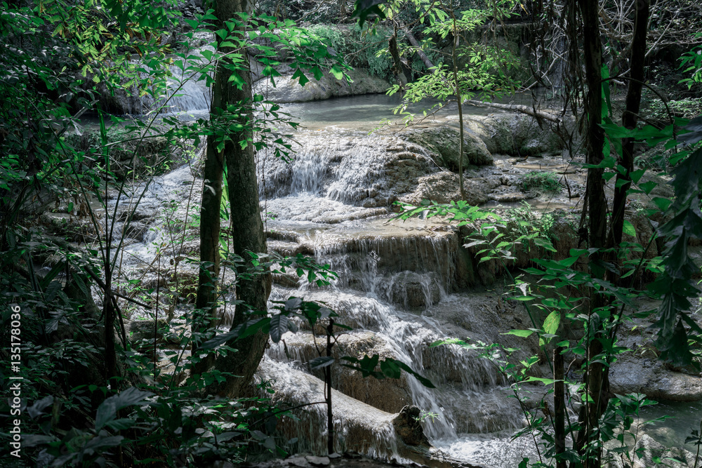 Obraz premium Erawan Waterfall