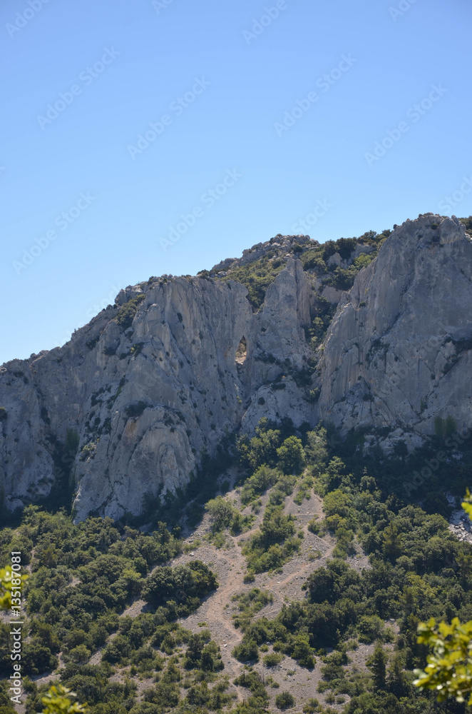 Dentelles de montmiraille