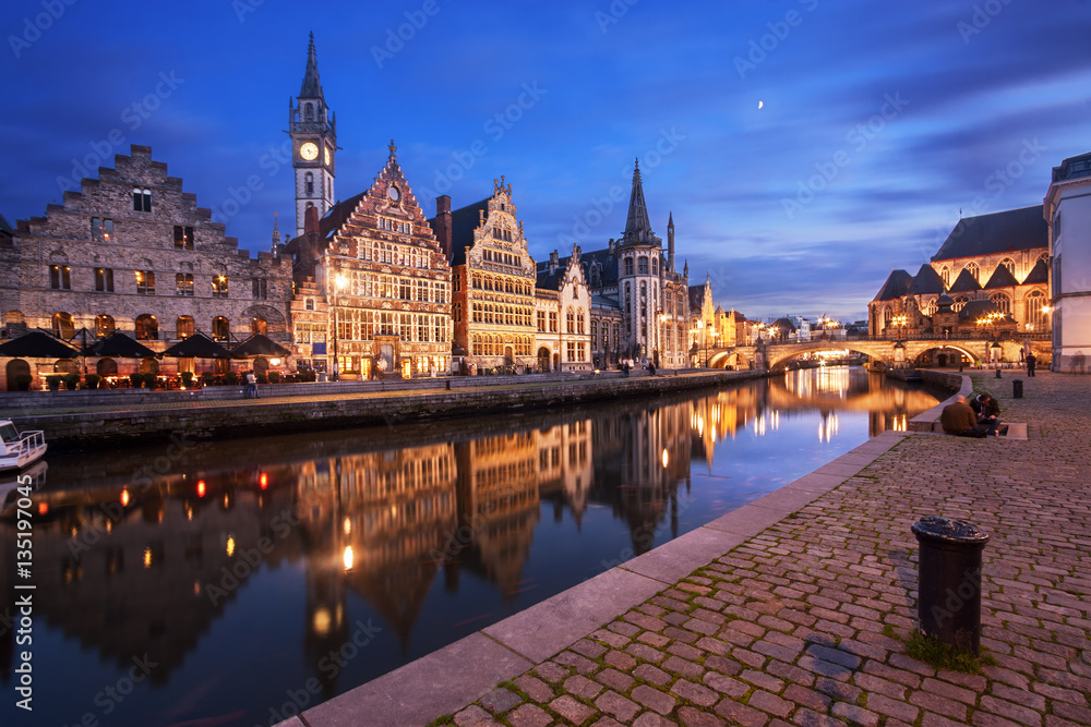 Obraz premium Ghent (Belgium) at twilight.