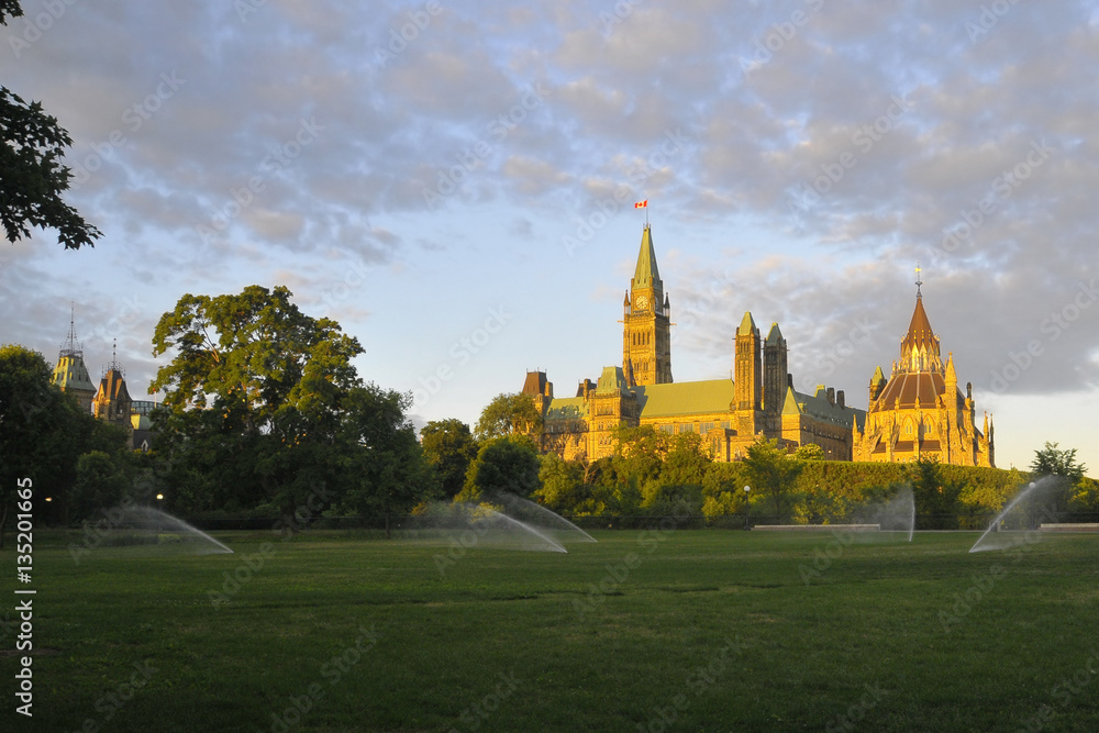 The Parliament of Canada seated at Parliament Hill in the national capital, Ottawa, Ontario
 - obrazy, fototapety, plakaty 